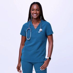 Figs Women's Catarina™ One-Pocket Scrub Top - Size XL in Caribbean Blue